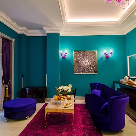Phoenicia Boutique - Adults Only 5*