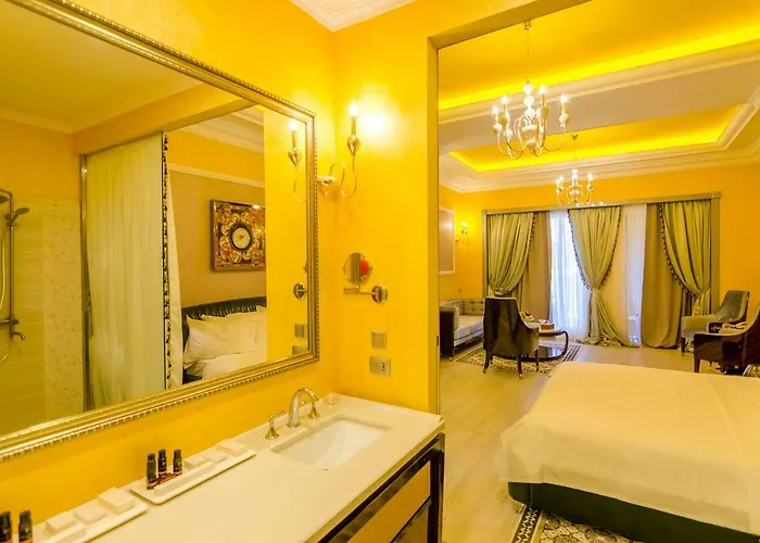 Phoenicia Boutique - Adults Only Navodari